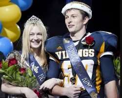 Dakota was famous in her high school. She was a cheerleader there and also won the title of homecoming queen.